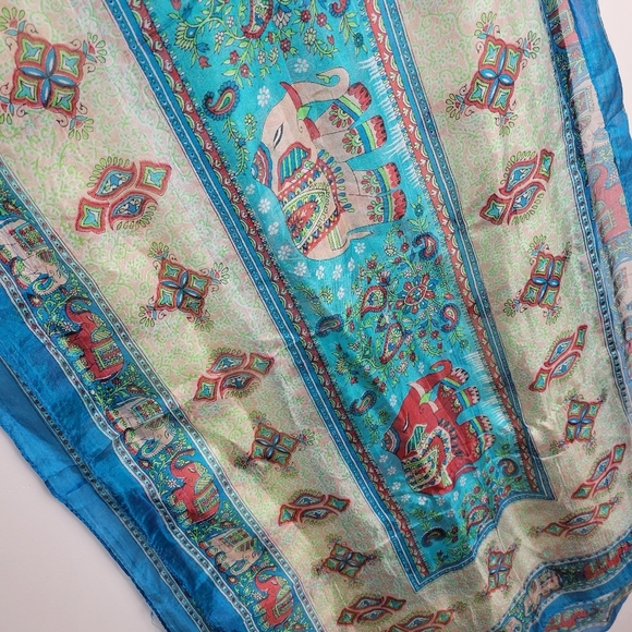 100% Pure Silk Elephant Scarf 68 X 20. - Picture 6 of 10
